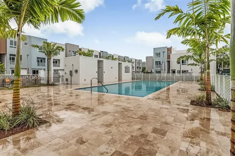 2561 NE 193rd Street Miami FL 33180