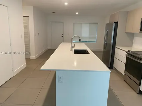 2561 NE 193rd Street Miami FL 33180