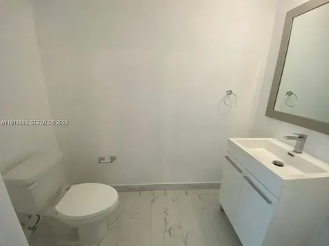 2561 NE 193rd Street Miami FL 33180