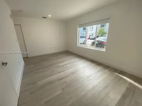 2561 NE 193rd Street Miami FL 33180