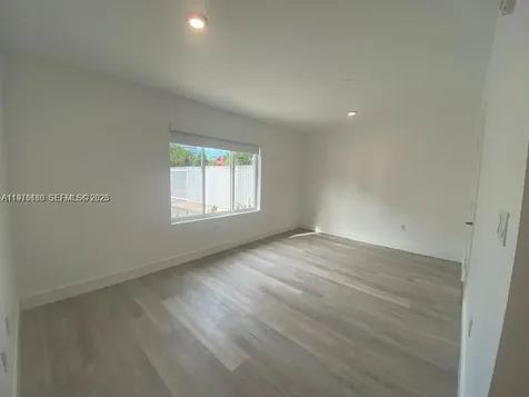 2561 NE 193rd Street Miami FL 33180