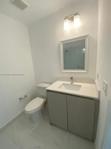 2561 NE 193rd Street Miami FL 33180