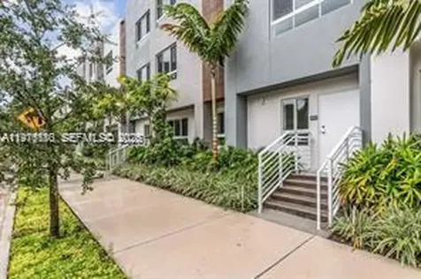 2561 NE 193rd Street Miami FL 33180