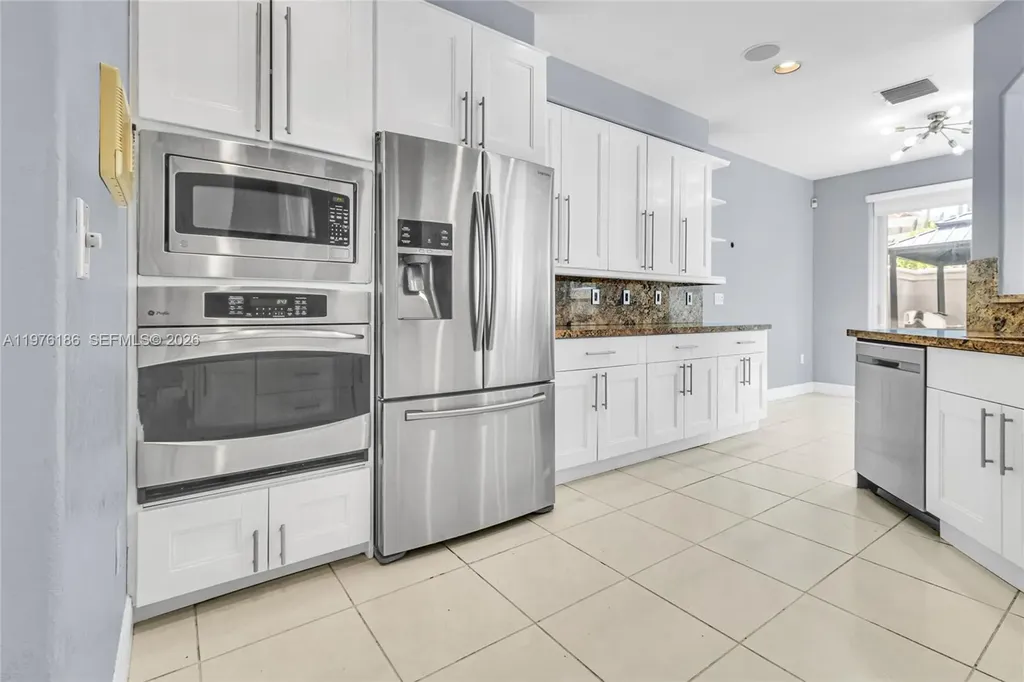 1547 Mariner Way Hollywood FL 33019