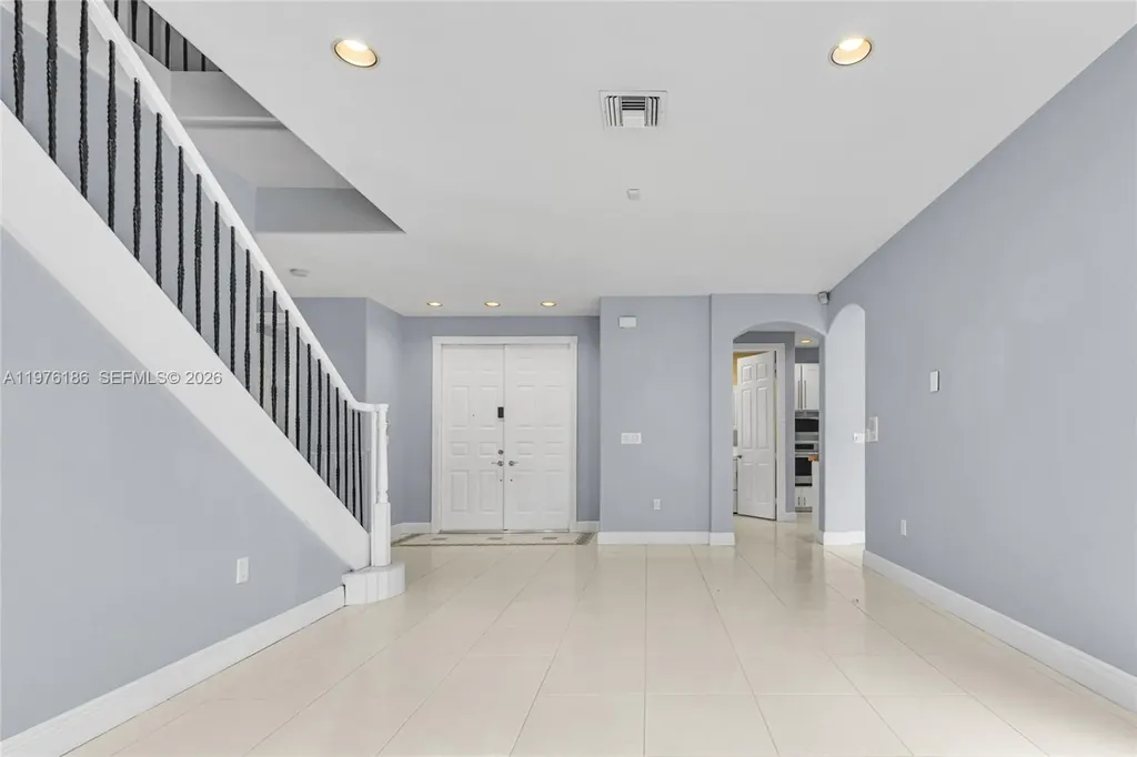 1547 Mariner Way Hollywood FL 33019