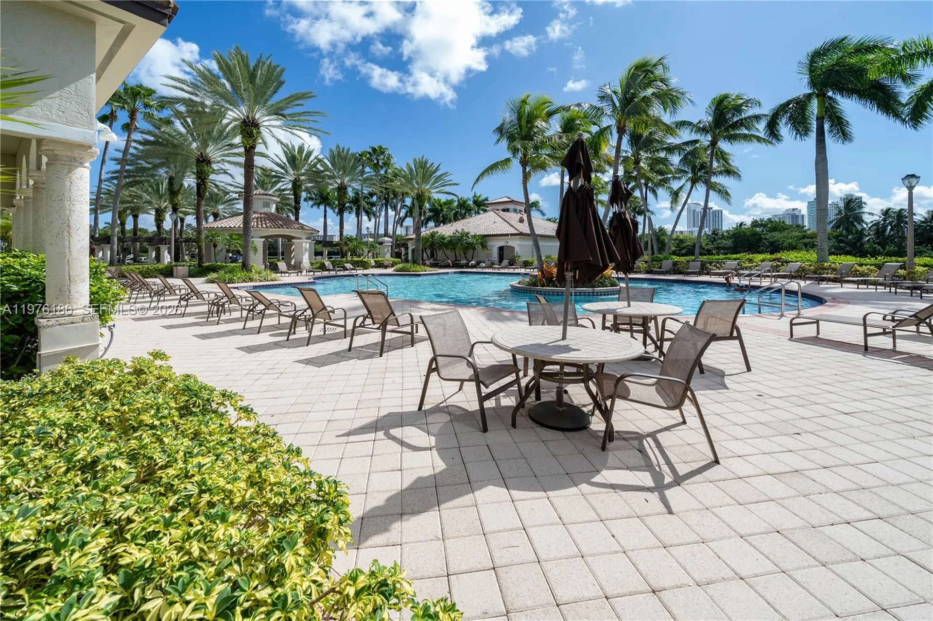 1547 Mariner Way Hollywood FL 33019