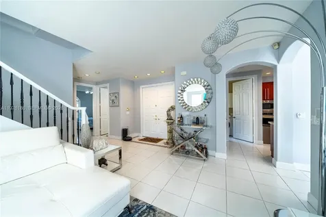 1547 Mariner Way Hollywood FL 33019