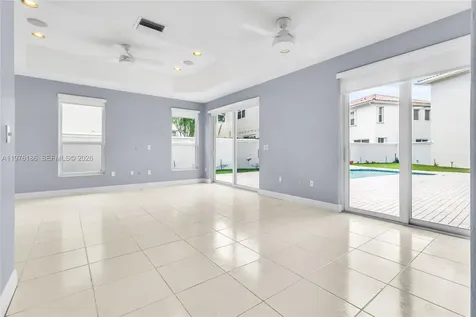 1547 Mariner Way Hollywood FL 33019