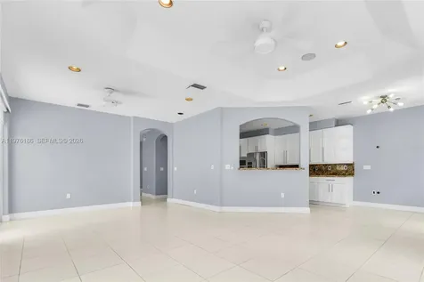 1547 Mariner Way Hollywood FL 33019