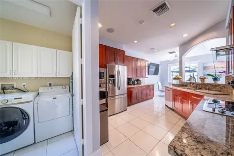1547 Mariner Way Hollywood FL 33019