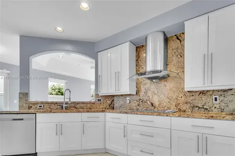 1547 Mariner Way Hollywood FL 33019