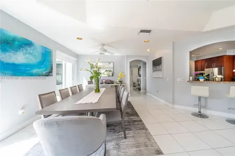 1547 Mariner Way Hollywood FL 33019