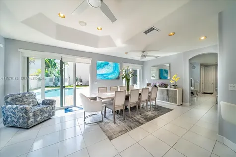 1547 Mariner Way Hollywood FL 33019