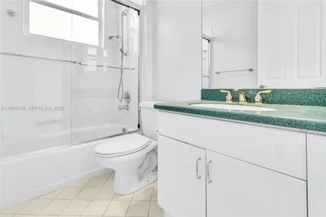 1547 Mariner Way Hollywood FL 33019