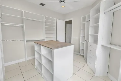 1547 Mariner Way Hollywood FL 33019