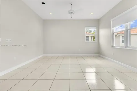 1547 Mariner Way Hollywood FL 33019