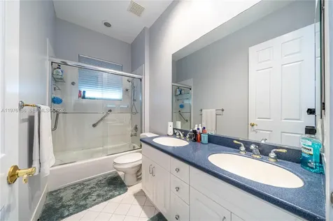 1547 Mariner Way Hollywood FL 33019