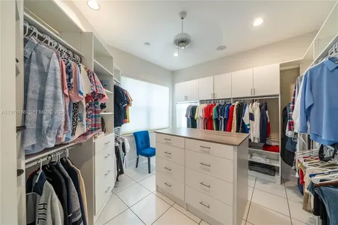 1547 Mariner Way Hollywood FL 33019