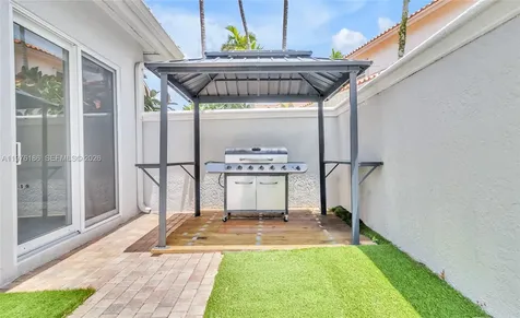 1547 Mariner Way Hollywood FL 33019