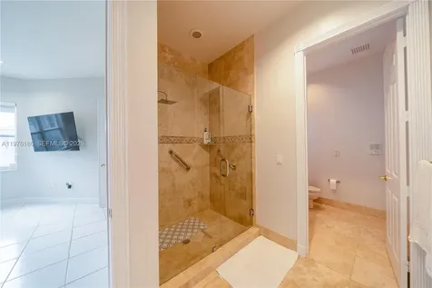 1547 Mariner Way Hollywood FL 33019