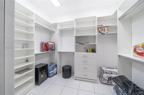 1547 Mariner Way Hollywood FL 33019
