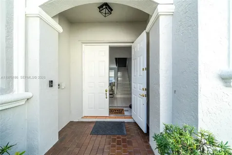1547 Mariner Way Hollywood FL 33019