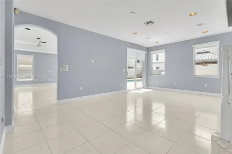 1547 Mariner Way Hollywood FL 33019