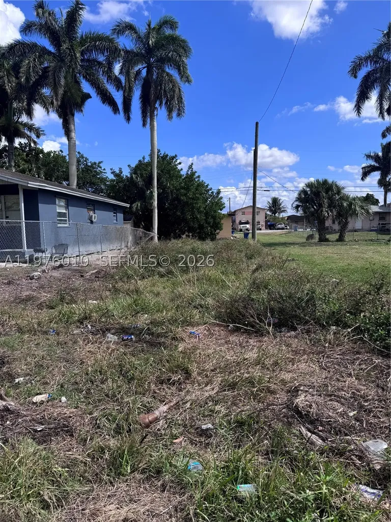 609 SW 8th Street Belle Glade FL 33430