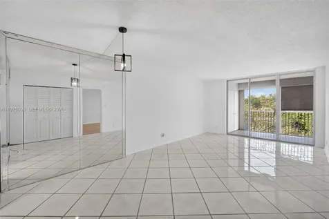 3141 NW 47th Terrace Lauderdale Lakes FL 33319