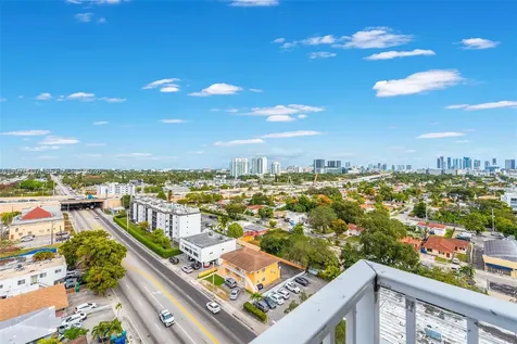 2217 NW 7th Street Miami FL 33125