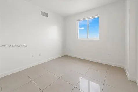 2217 NW 7th Street Miami FL 33125