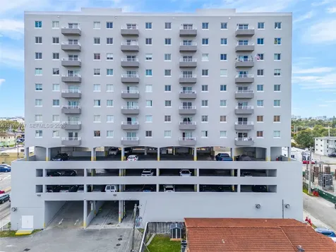 2217 NW 7th Street Miami FL 33125