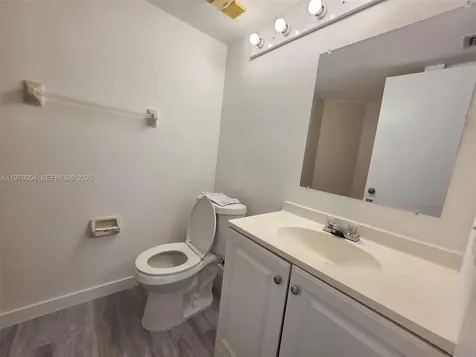 210 Lake Pointe Drive Oakland Park FL 33309