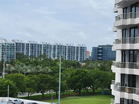 3300 NE 191st Street Aventura FL 33180