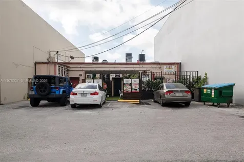 653 NE 125th Street North Miami FL 33161