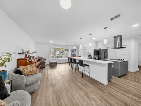 5100 NE 14th Terrace Fort Lauderdale FL 33334