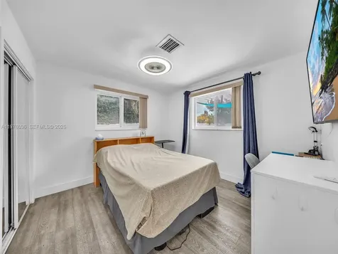 5100 NE 14th Terrace Fort Lauderdale FL 33334