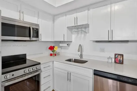 2630 SW 28th St (OVERBROOK) Miami FL 33133