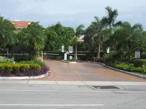 8305 SW 152 Avenue Miami FL 33193