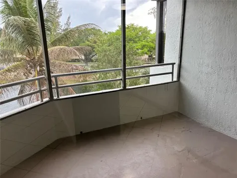 8305 SW 152 Avenue Miami FL 33193