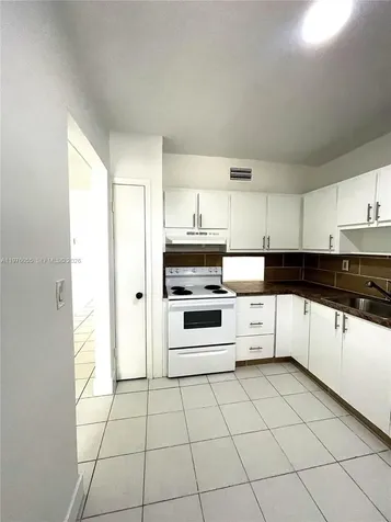 19255 NE 2nd Avenue Miami FL 33179