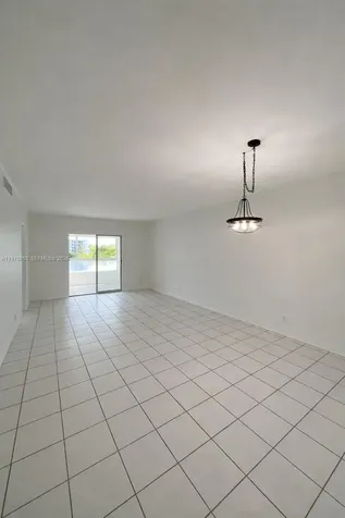 19255 NE 2nd Avenue Miami FL 33179