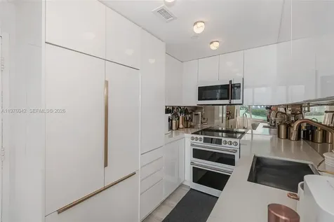 1000 West Avenue Miami Beach FL 33139