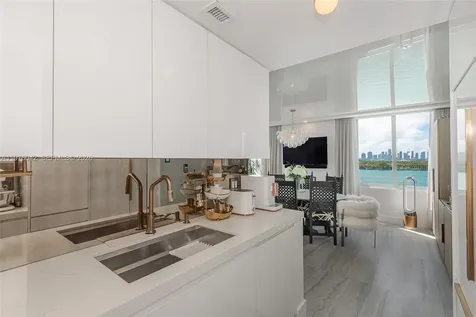 1000 West Avenue Miami Beach FL 33139