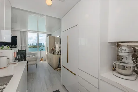 1000 West Avenue Miami Beach FL 33139
