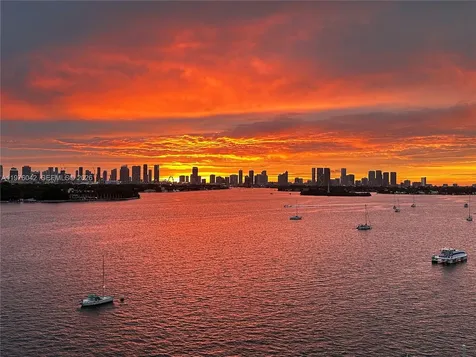 1000 West Avenue Miami Beach FL 33139