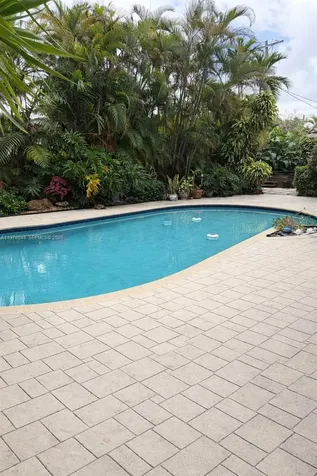 2110 NE 198th Terrace Miami FL 33179