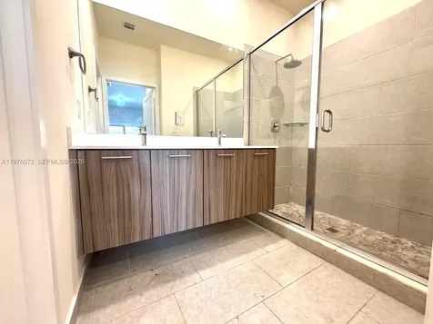 4609 NW 83rd Path Doral FL 33166