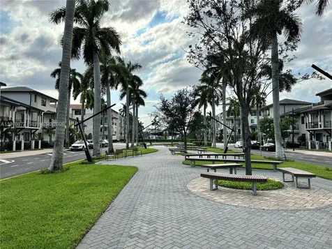 4609 NW 83rd Path Doral FL 33166