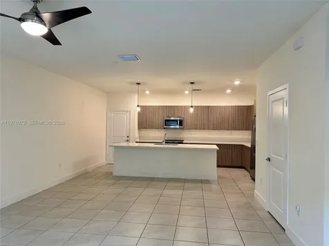 4609 NW 83rd Path Doral FL 33166